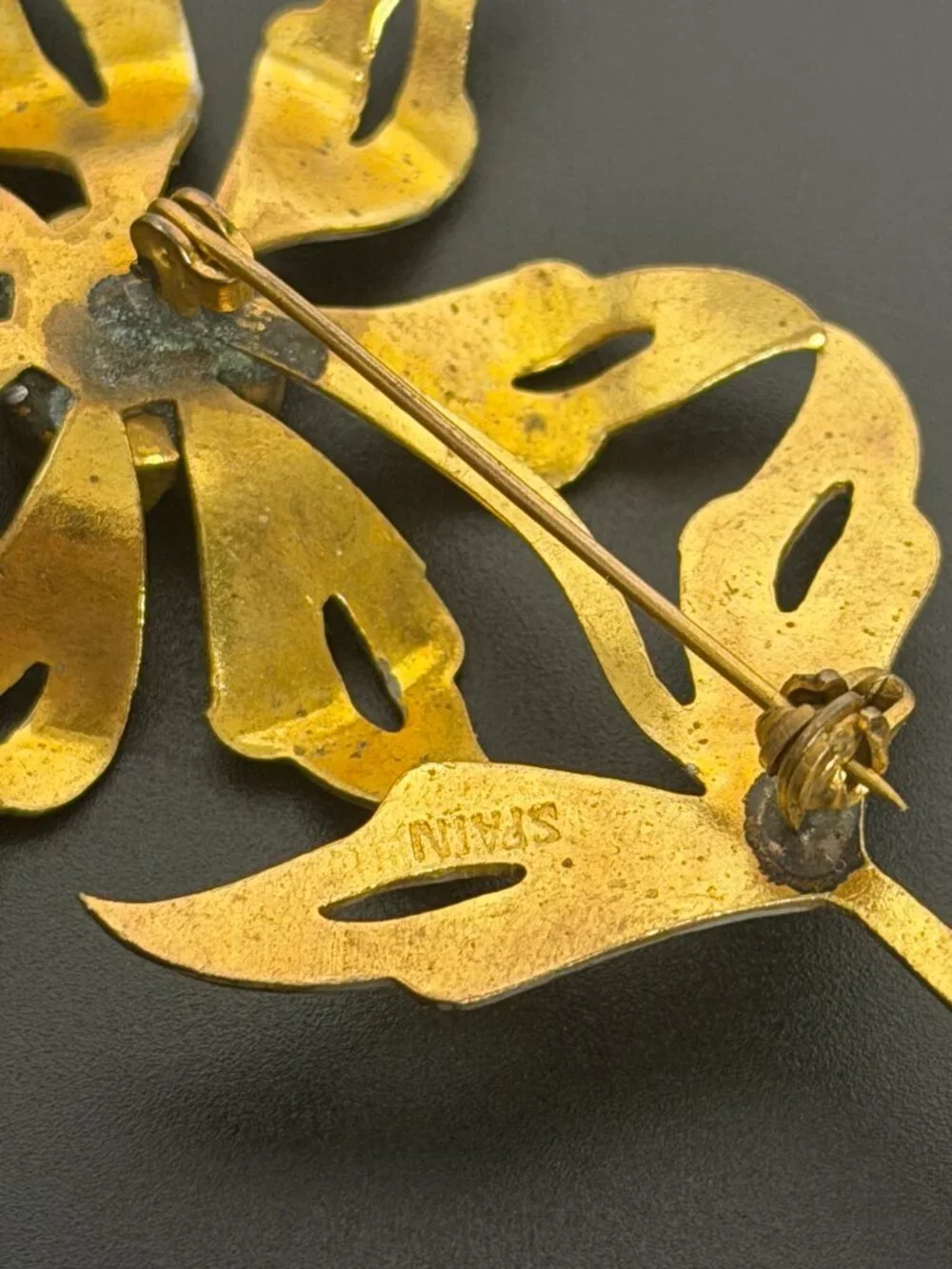 Set Of 2 Damascene Made in Spain Brooch Pins Flower Flying Fish Gold Black White